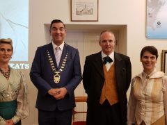 Cathaoirleach Welcomes Drama Circle Return to Town Hall